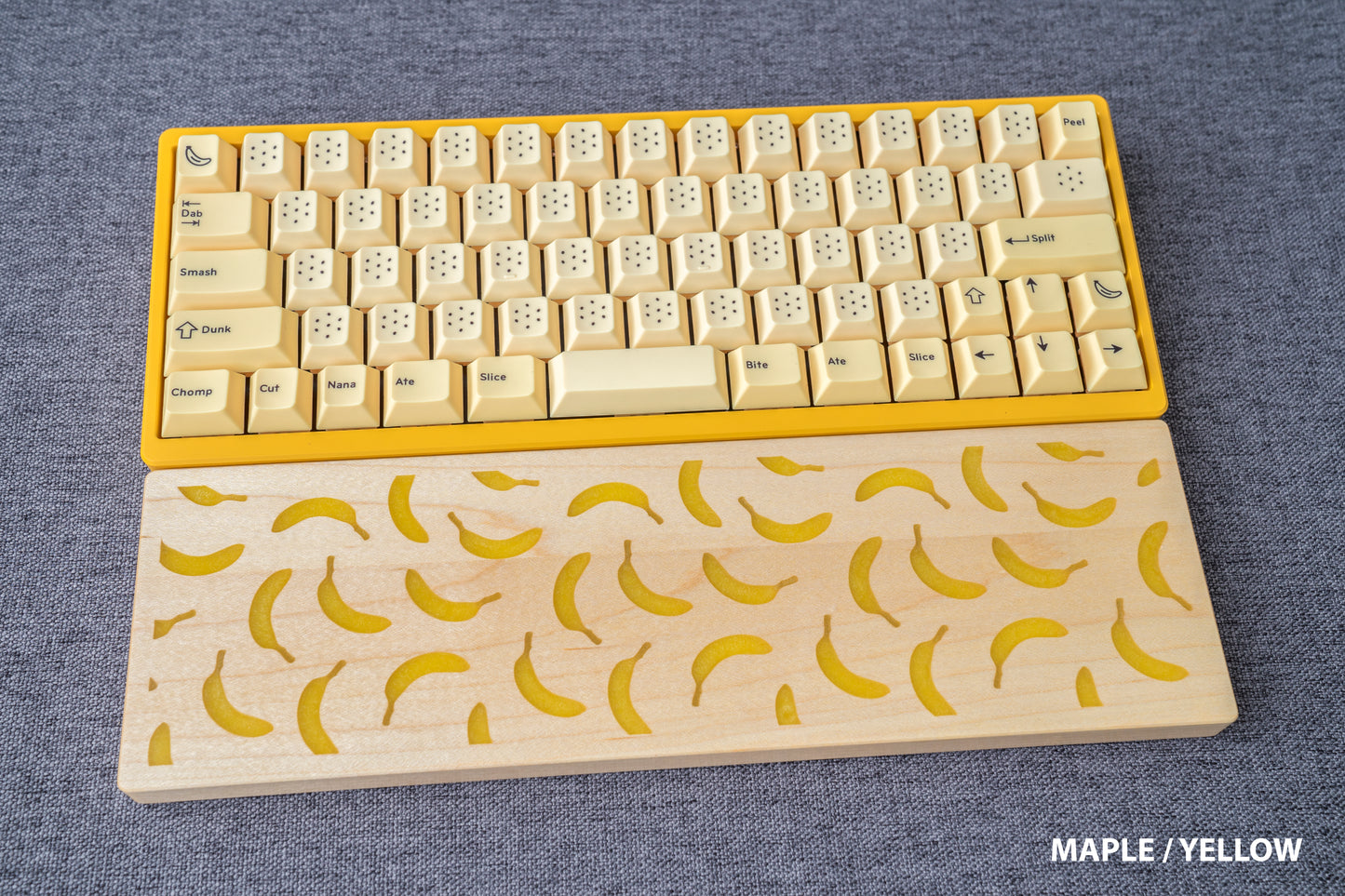 Play / Motif — Banana