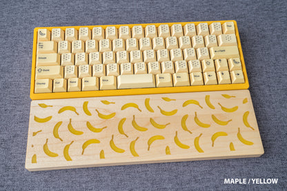 Play / Motif — Banana