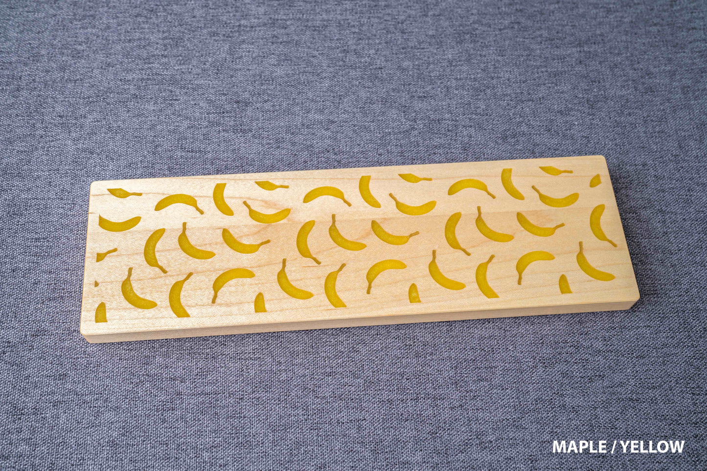 Play / Motif — Banana